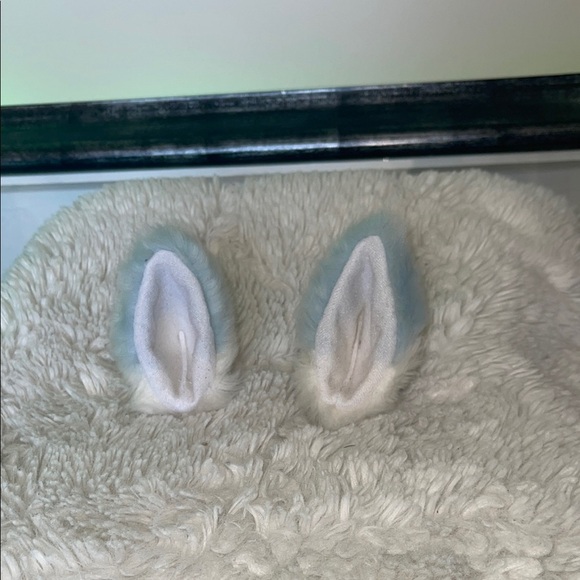 Fuzzy White Bunny Ear clips faux fur fox ears possibly - Picture 1 of 7